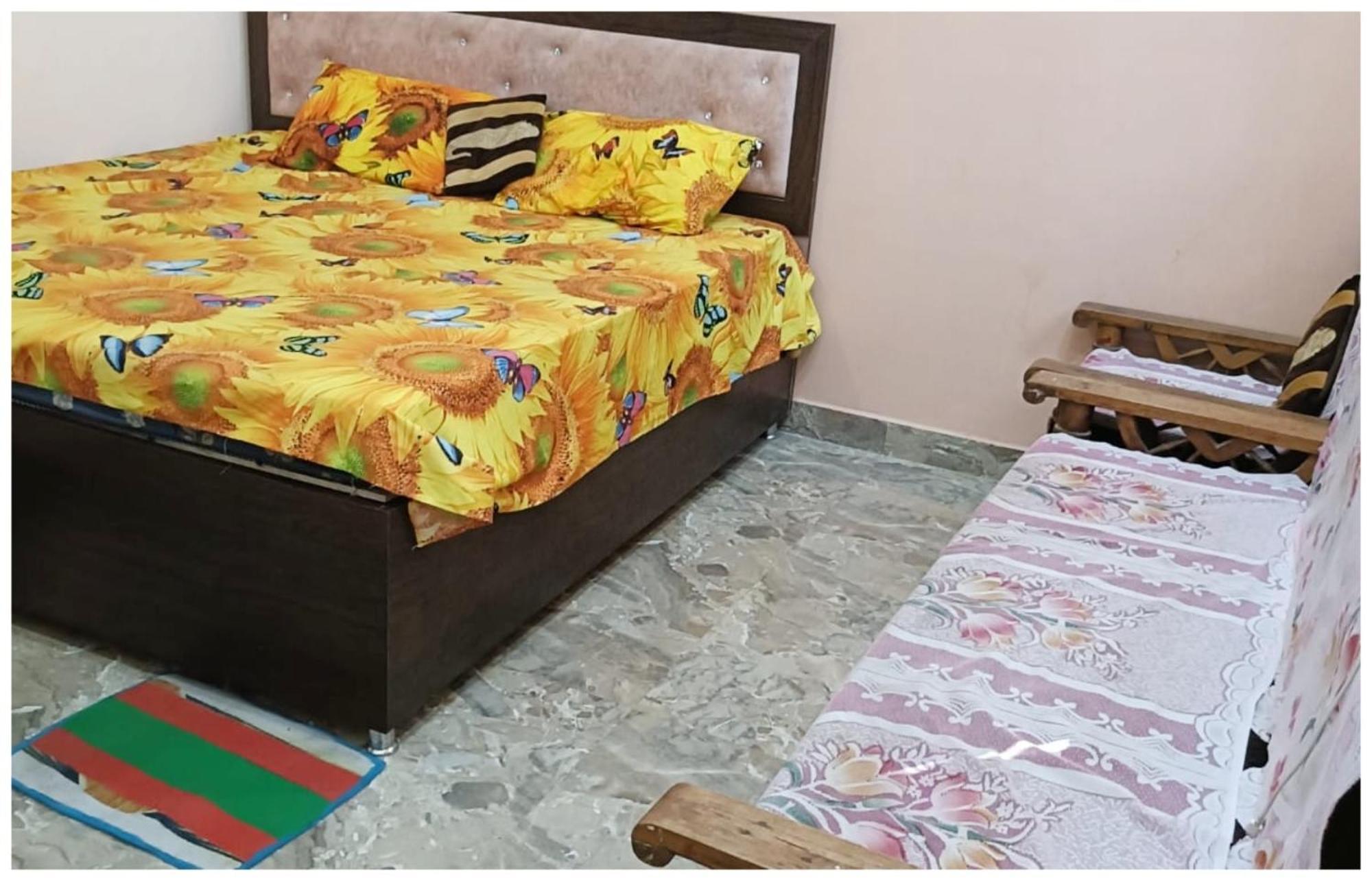 Hotel Aparna Grand Near Ram Janam Bhoomi And Temple - Fully Air Conditioned - Free Wifi Available - Best Budget Hotel In Ayodhya 외부 사진